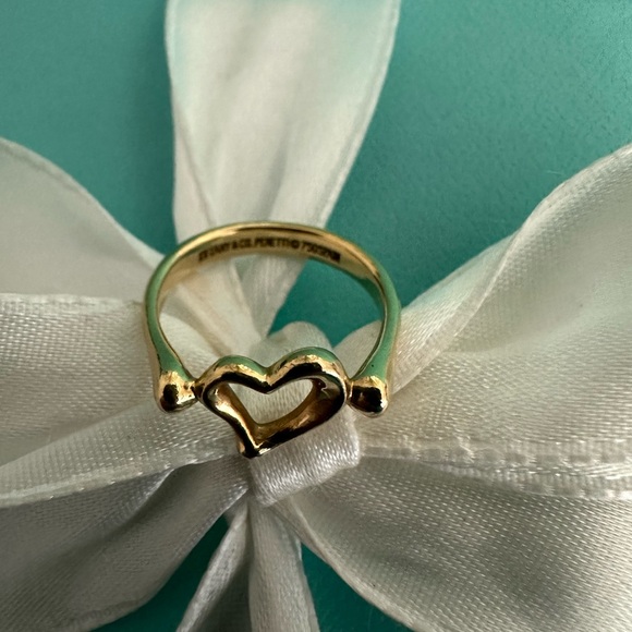 Tiffany & Co Yellow Gold Open Heart Elsa Peretti Ring size 5.25 - Picture 3 of 12